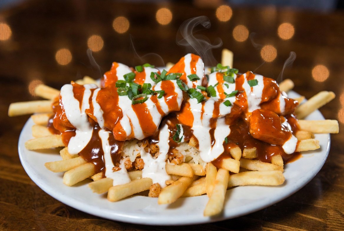 Buffalo-Chicken-Poutine